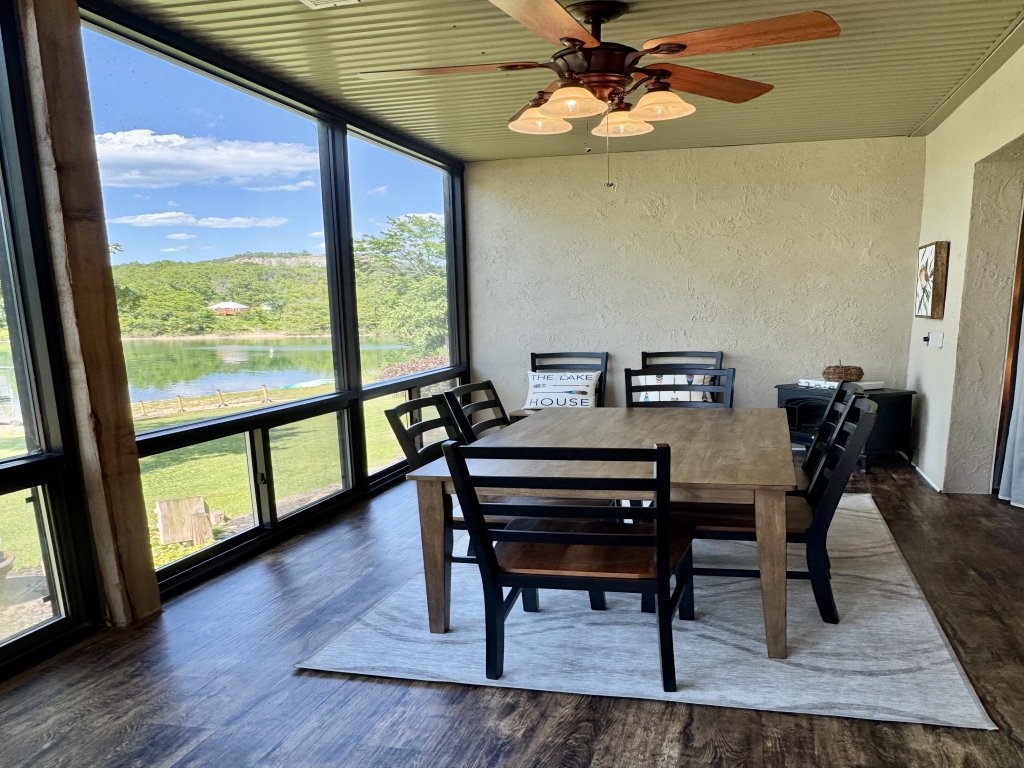 Lower Level Vacation Condo B-1 on Table Rock Lake Vacation Rental in Hollister - RedAwning