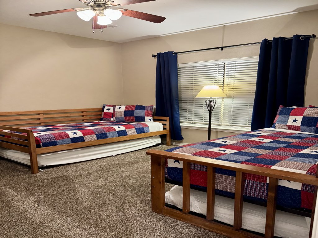Lower Level Vacation Condo B-1 on Table Rock Lake Vacation Rental in Hollister - RedAwning