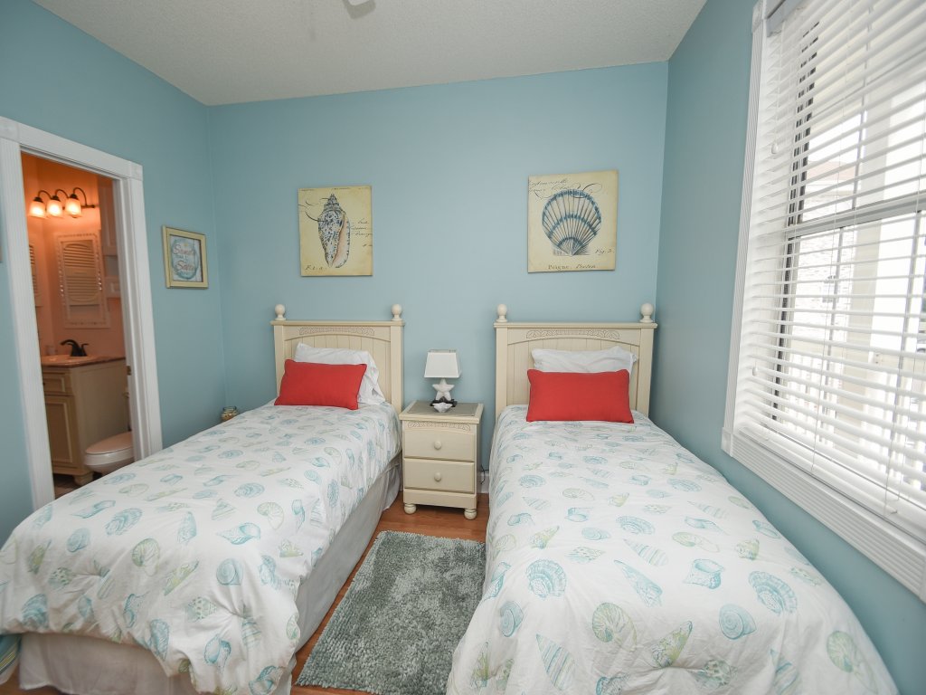4673 Wild Iris Dr 203 Vacation Rental in Myrtle Beach - RedAwning