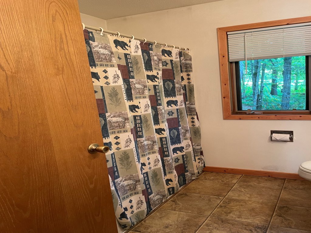 Sunset on the Bay Vacation Rental in Wisconsin - RedAwning