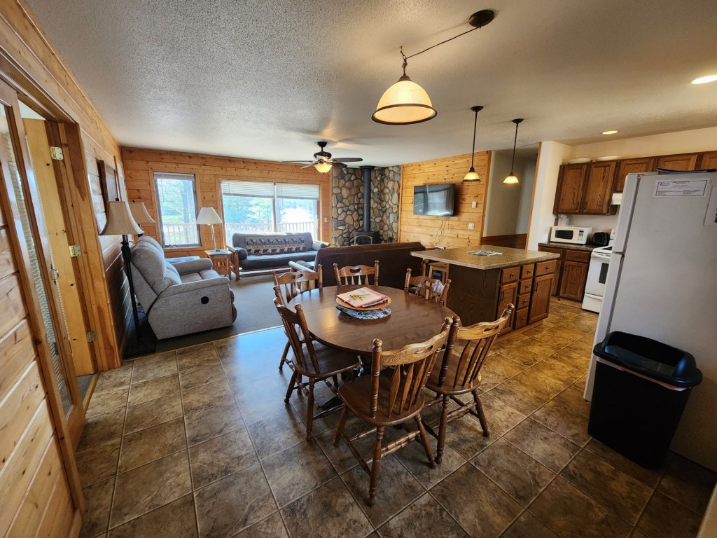 Sunset on the Bay Vacation Rental in Wisconsin - RedAwning