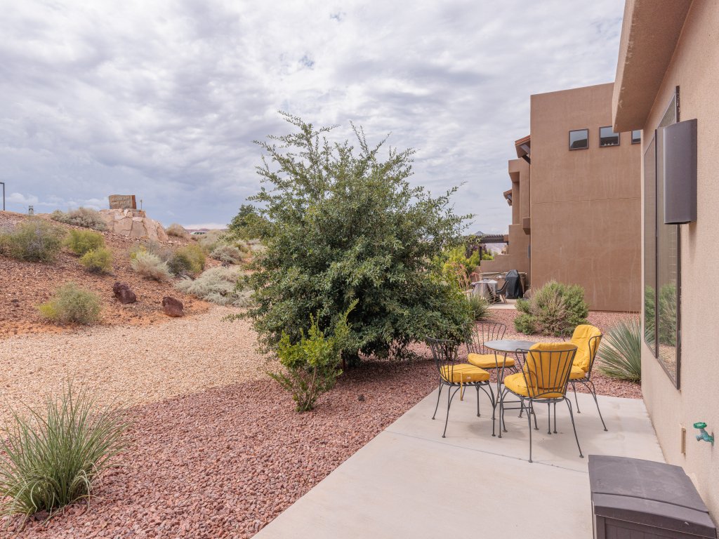 Suite Escapes Vacation Rental in St. George - RedAwning
