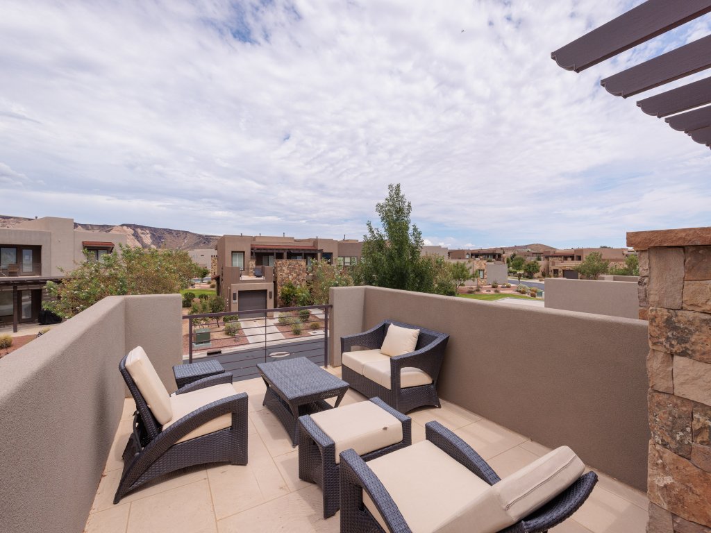 Suite Escapes Vacation Rental in St. George - RedAwning