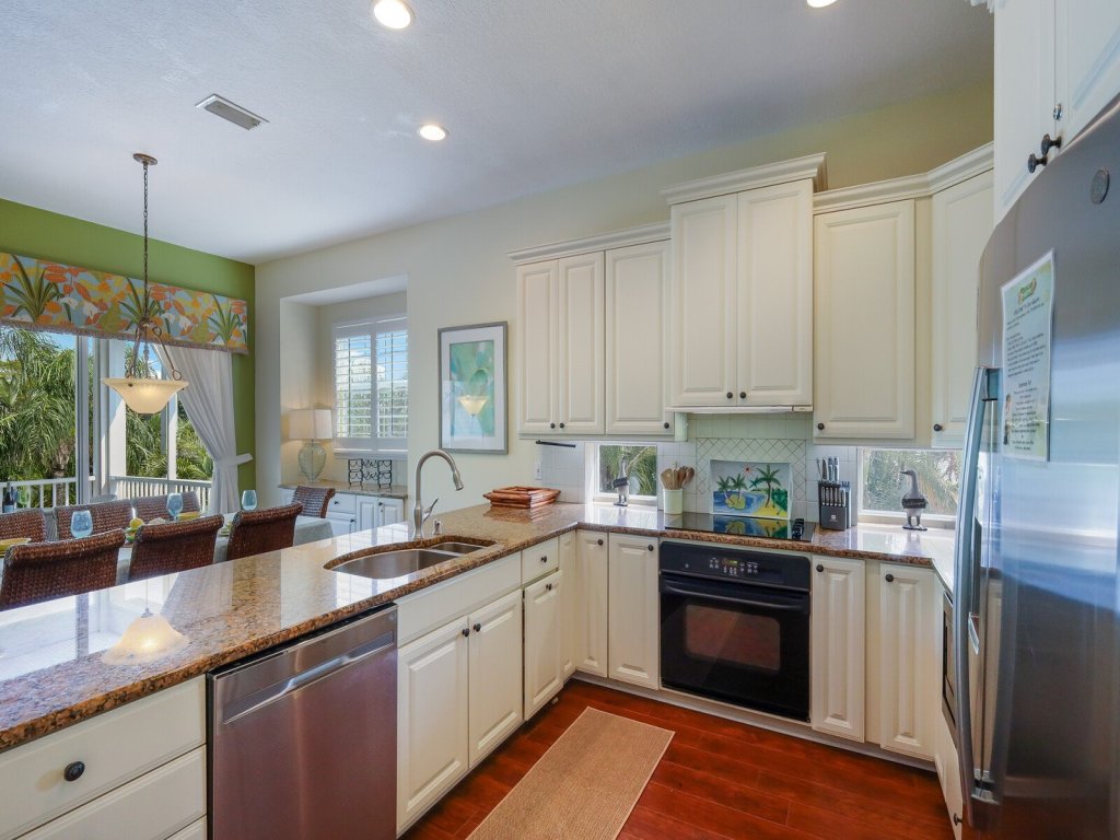 Sunkissed     Vacation Rental in Holmes Beach - RedAwning