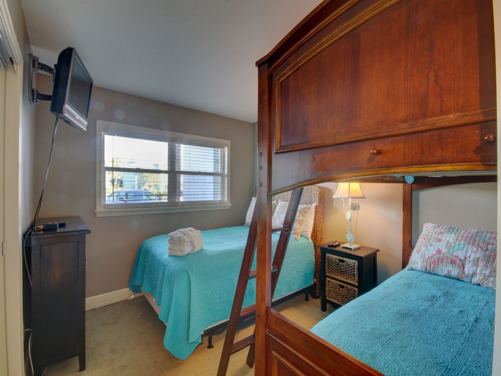 111 El Matador Vacation Rental in Fort Walton Beach - RedAwning