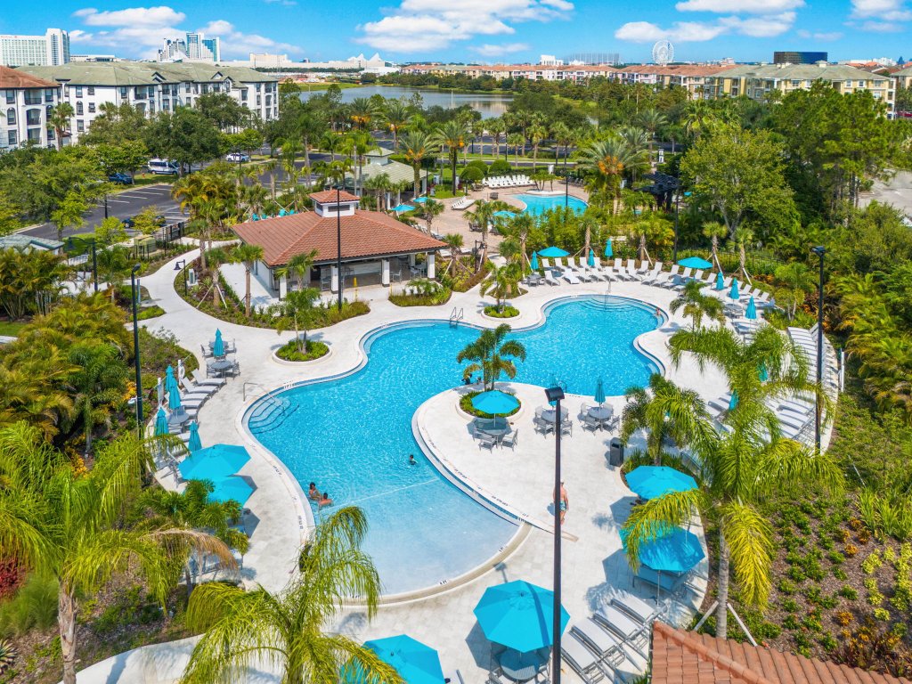 Casa Magnolias Deluxe Condo Vacation Rental in Orlando - RedAwning