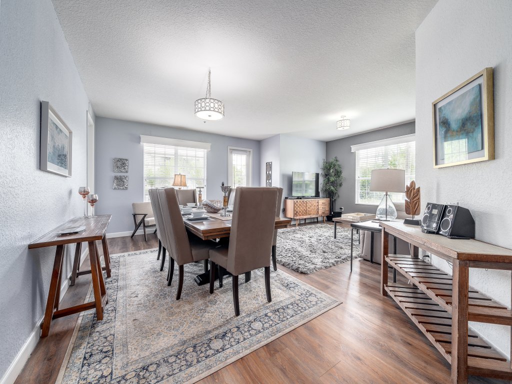 Orlando Palms Deluxe Condo Vacation Rental in Orlando - RedAwning