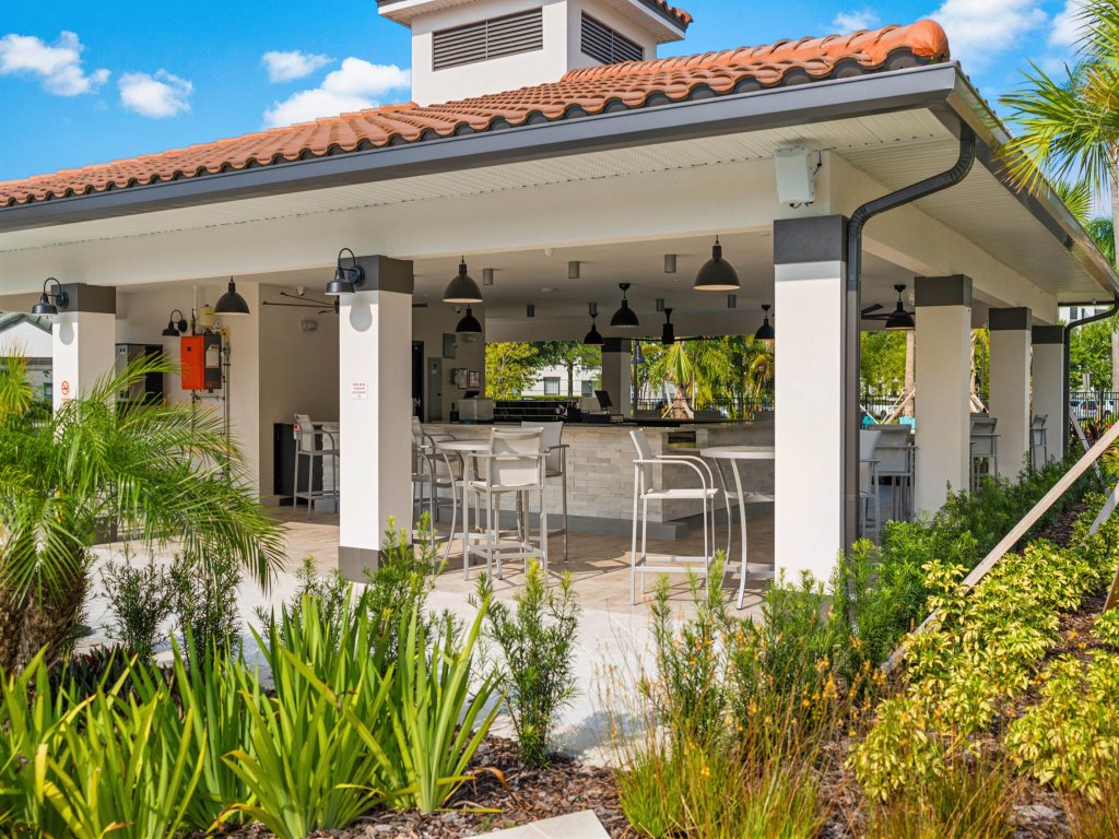 Casa Nova Deluxe Townhome Vacation Rental in Orlando - RedAwning