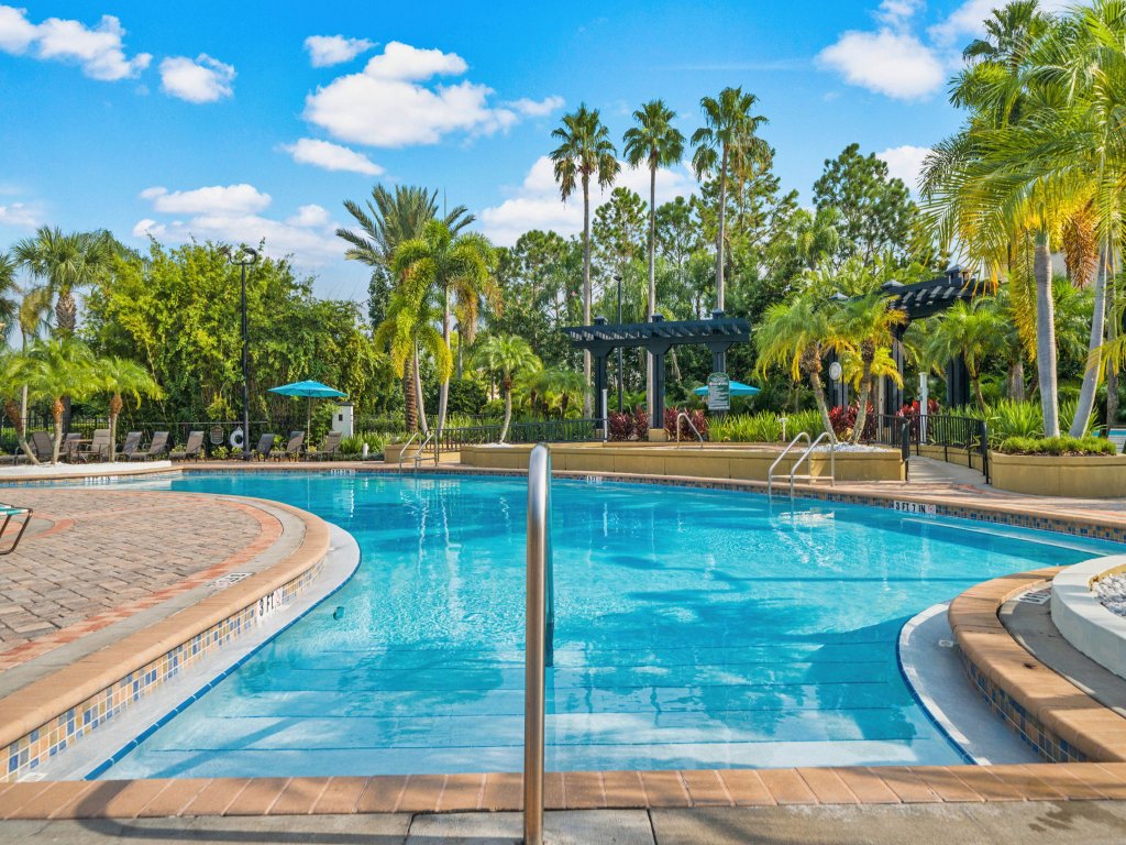 Casa Toscana Deluxe Condo Vacation Rental in Orlando - RedAwning