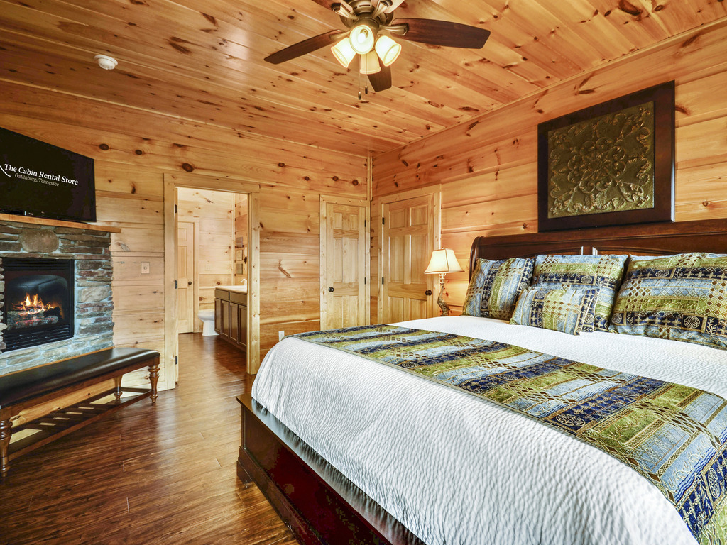 Foxwood Mansion Vacation Rental in Gatlinburg - RedAwning