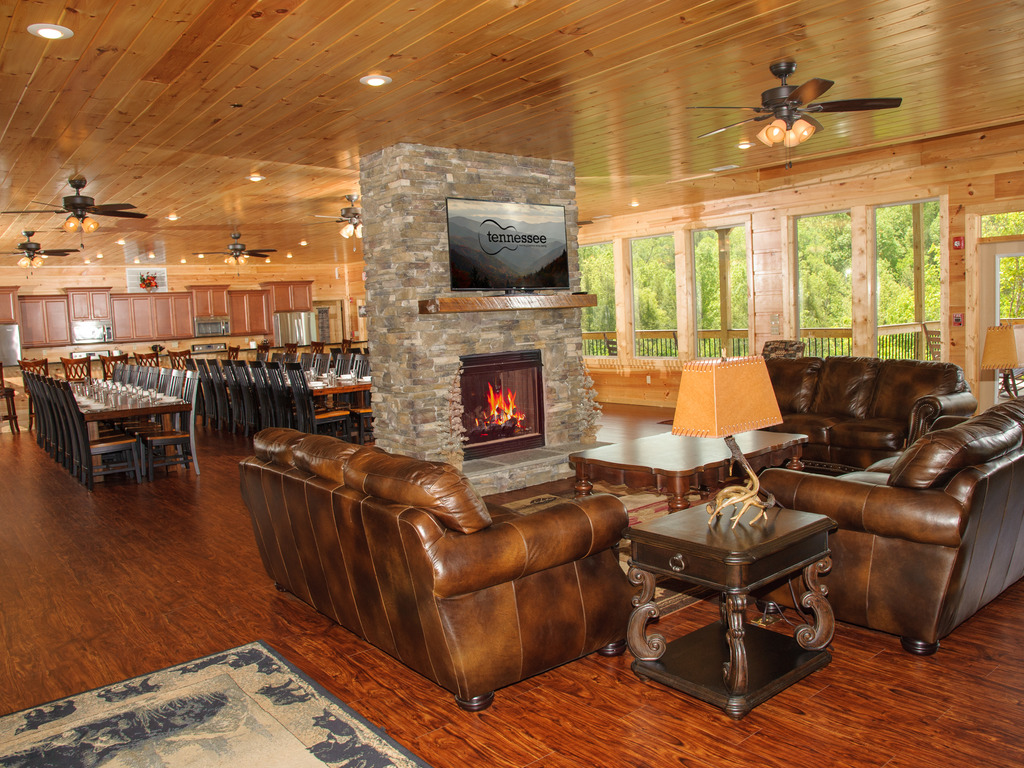 Sycamore Mansion Vacation Rental in Gatlinburg - RedAwning
