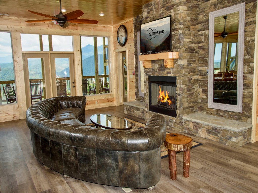 Mansion in the Sky Vacation Rental in Gatlinburg - RedAwning