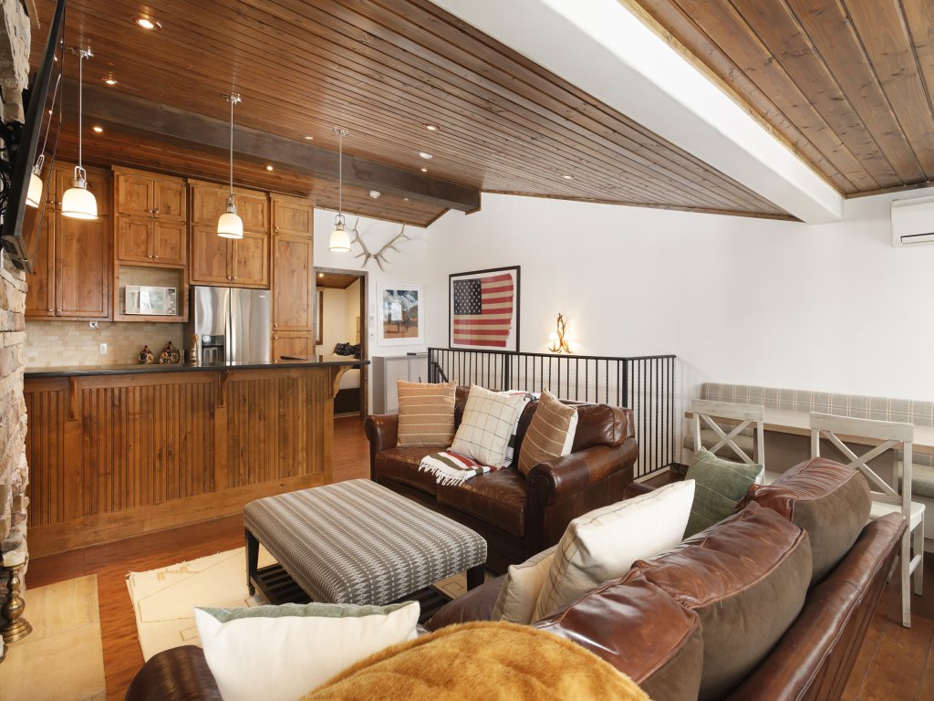Aspen Condo w/ Pool, Hot Tub & 2 Blocks to Gondola - FH4 Vacation Rental in Aspen - RedAwning