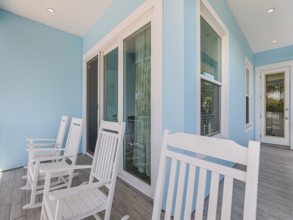 SeaStar Villa Vacation Rental in Holmes Beach - RedAwning