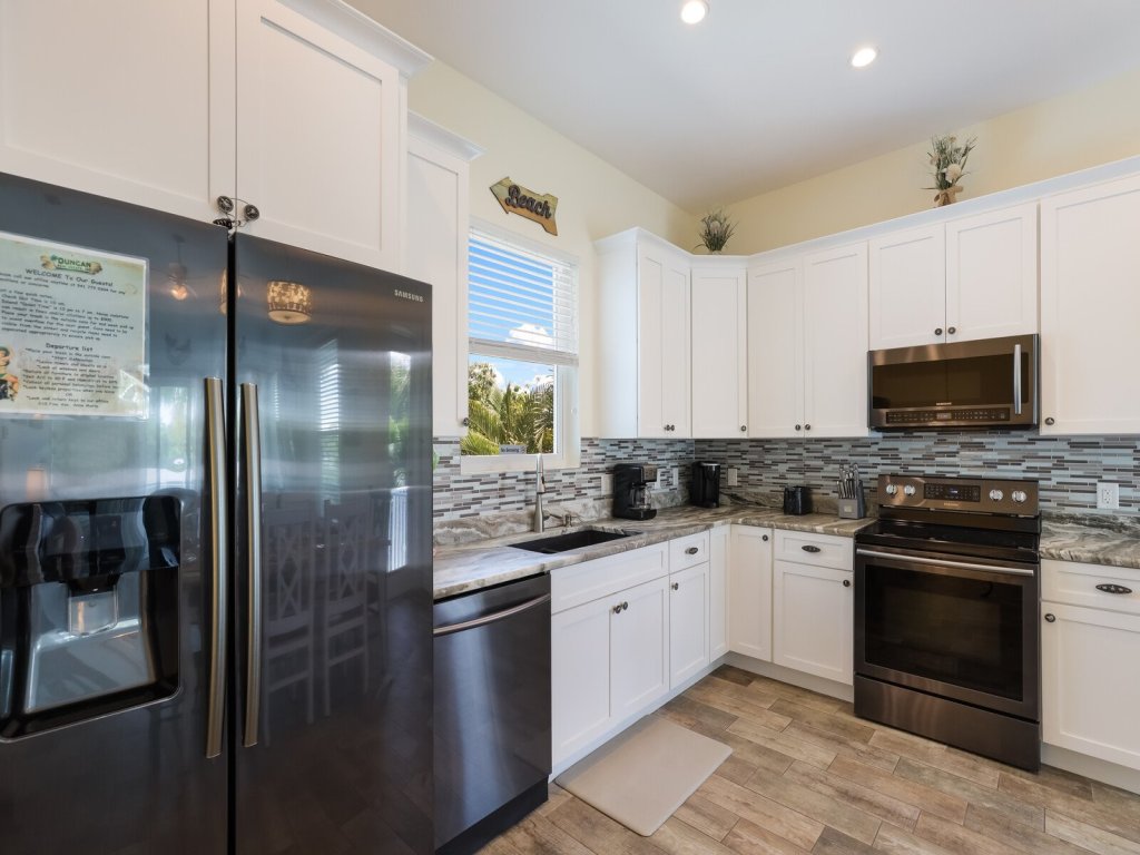 SeaStar Villa Vacation Rental in Holmes Beach - RedAwning