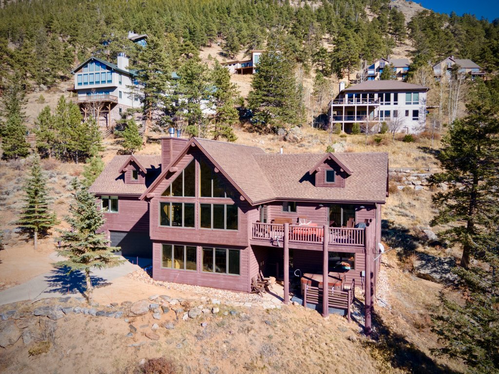 Awestruck Luxury Vacation Home at Windcliff Vacation Rental in Estes Park - RedAwning