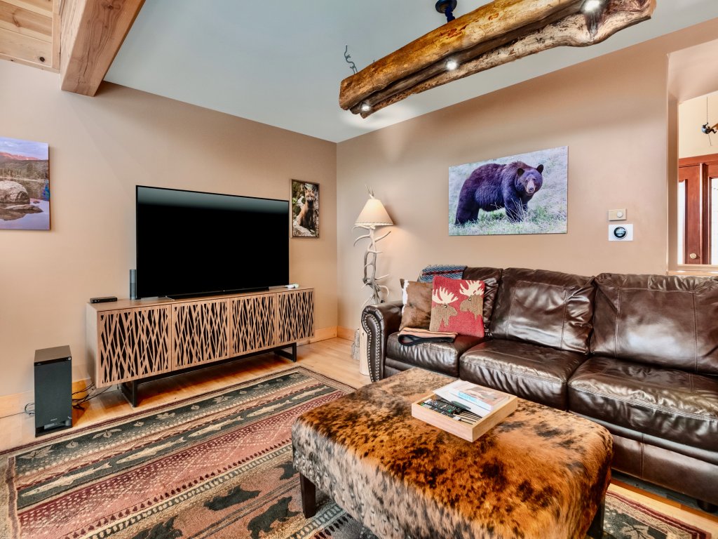 Awestruck Luxury Vacation Home at Windcliff Vacation Rental in Estes Park - RedAwning