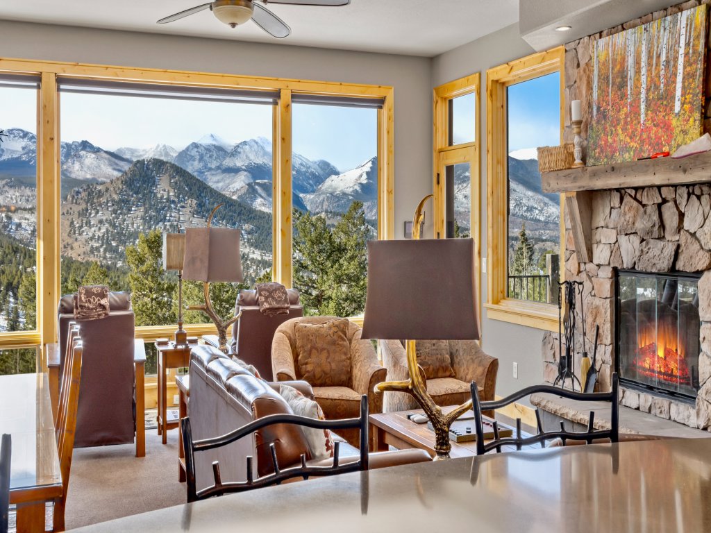 Snowdrift Lodge Vacation Home at Windcliff Vacation Rental in Estes Park - RedAwning