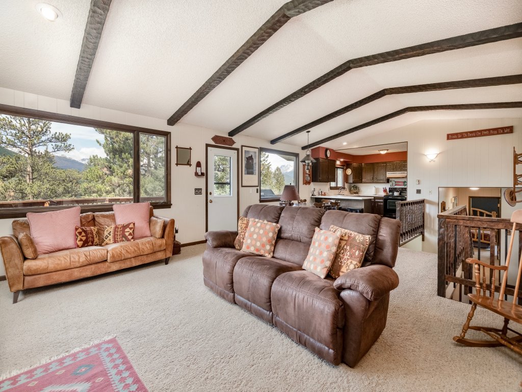 Bear Cove Vacation Home at Windcliff Vacation Rental in Estes Park - RedAwning