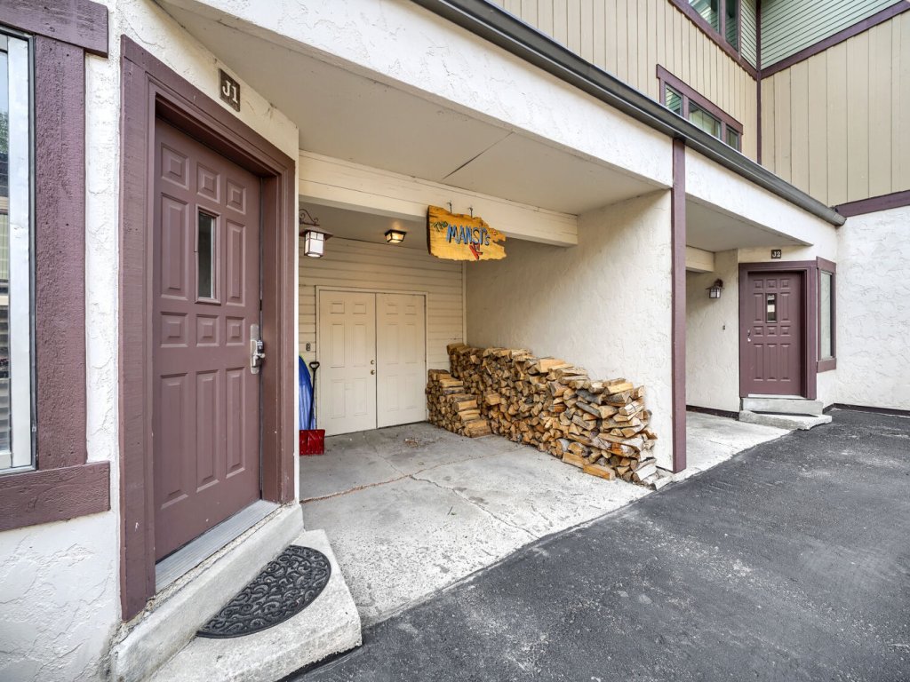 J1 Meadow Creek Condominiums Vacation Rental in Colorado - RedAwning