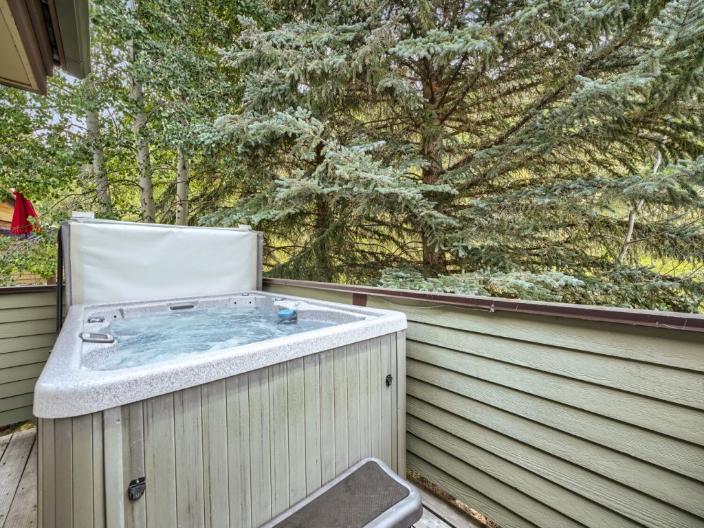 J1 Meadow Creek Condominiums Vacation Rental in Colorado - RedAwning