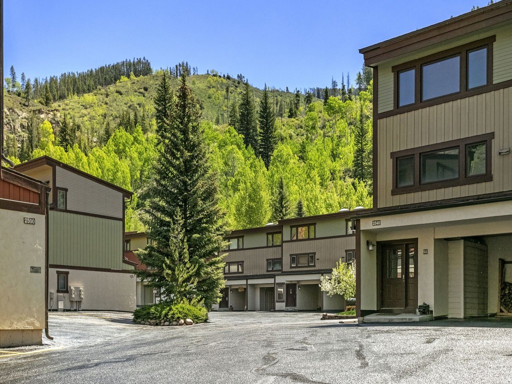 J1 Meadow Creek Condominiums Vacation Rental in Colorado - RedAwning