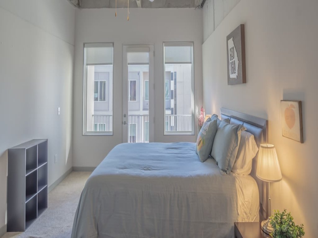 2 Bedroom Apartment Near EMORY University Hospital Vacation Rental in Atlanta - RedAwning