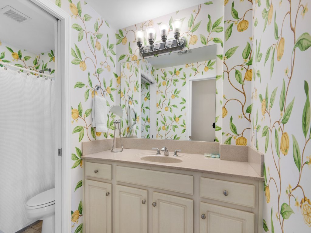 Portside Villas "Beauty and the Beach" Vacation Rental in Pensacola Beach - RedAwning