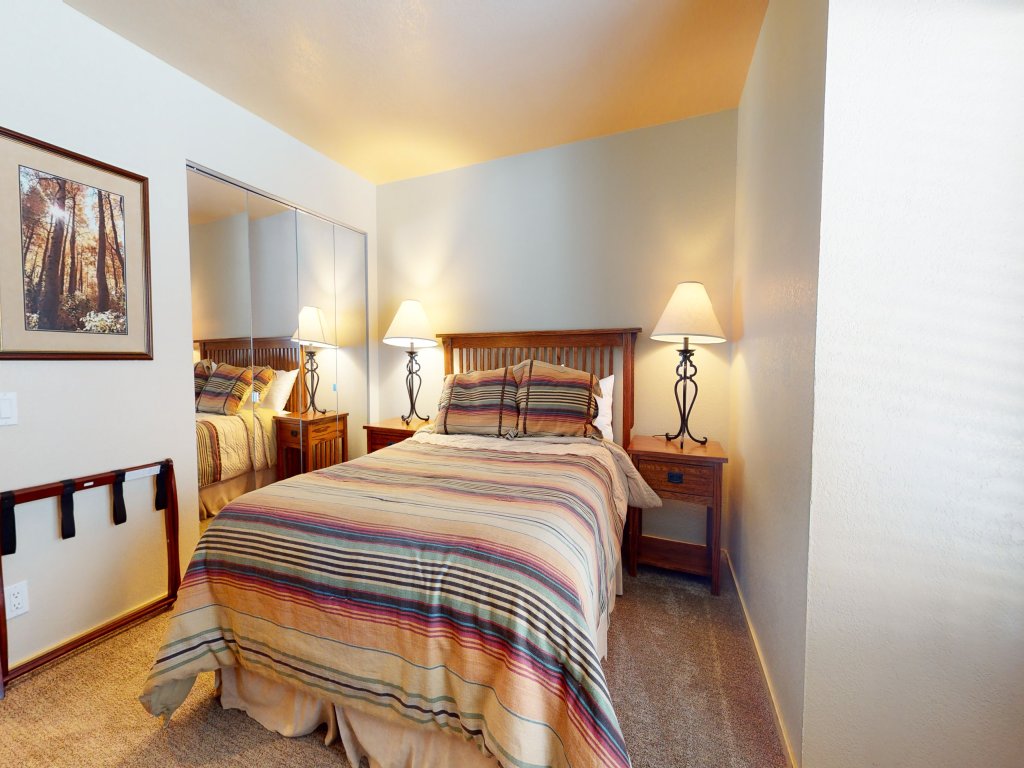 Snowcreek IV 622 Light, Bright and Updated, Walk to Snowcreek Athletic Club Vacation Rental in Mammoth Lakes - RedAwning