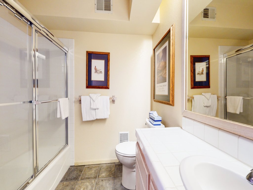 Snowcreek IV 622 Light, Bright and Updated, Walk to Snowcreek Athletic Club Vacation Rental in Mammoth Lakes - RedAwning