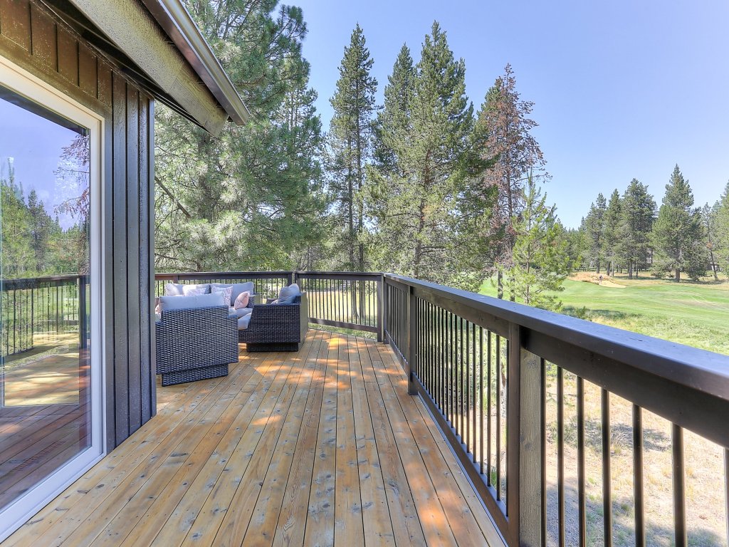 3 Spyglass Home on Meadows Golf Course feature Brand New Hot Tub and Bikes Vacation Rental in Sunriver - RedAwning