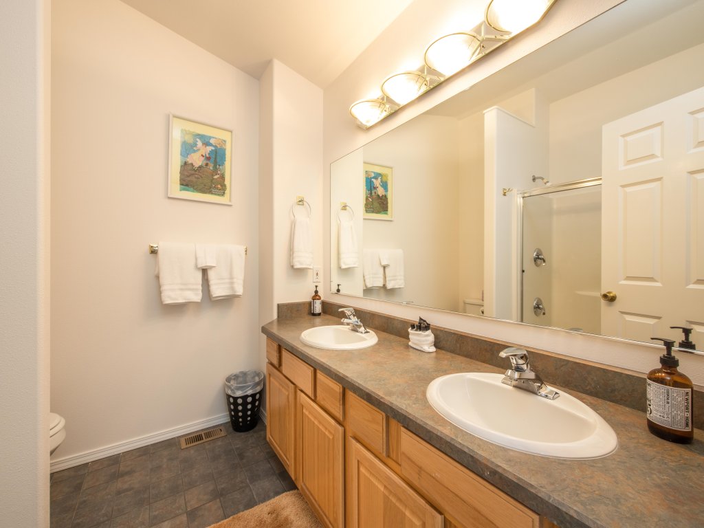 River Ranch Vacation Rental in Hood River - RedAwning
