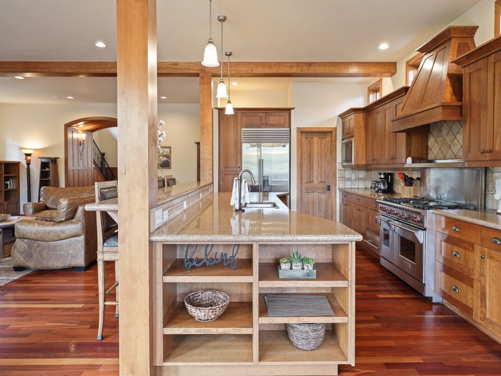 Drake Park Villa Vacation Rental in Bend - RedAwning