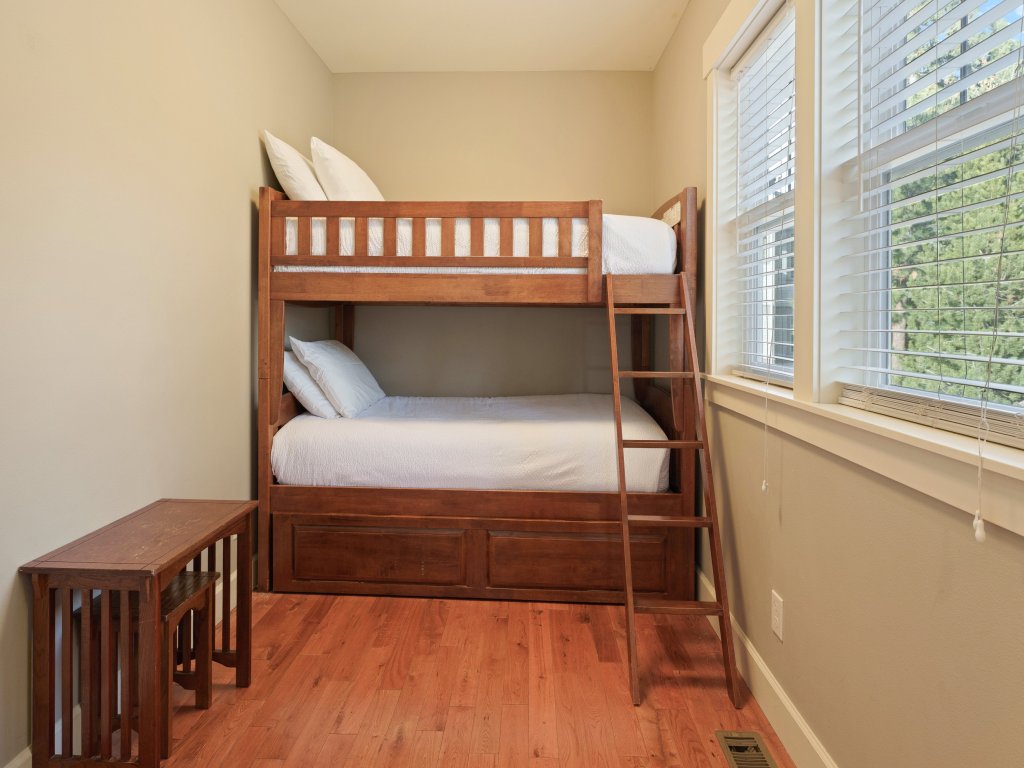 Spacious Five Peaks Home with Soaking Tub and BBQ Vacation Rental in Bend - RedAwning