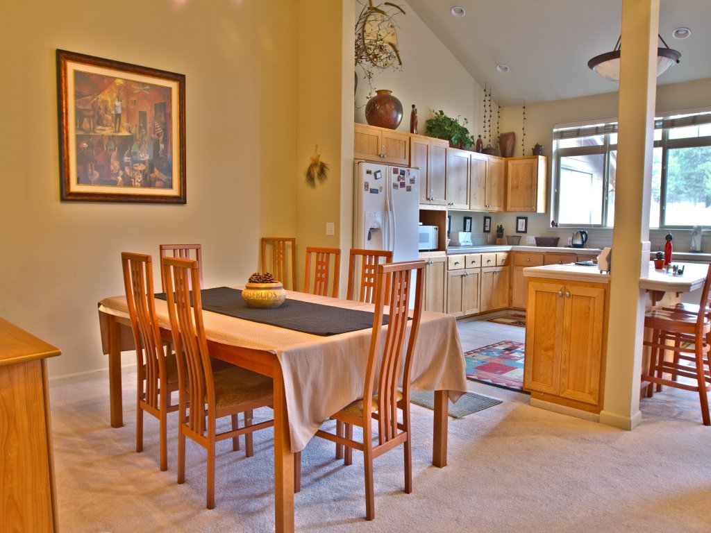 Widgi Creek #22 Vacation Rental in Bend - RedAwning