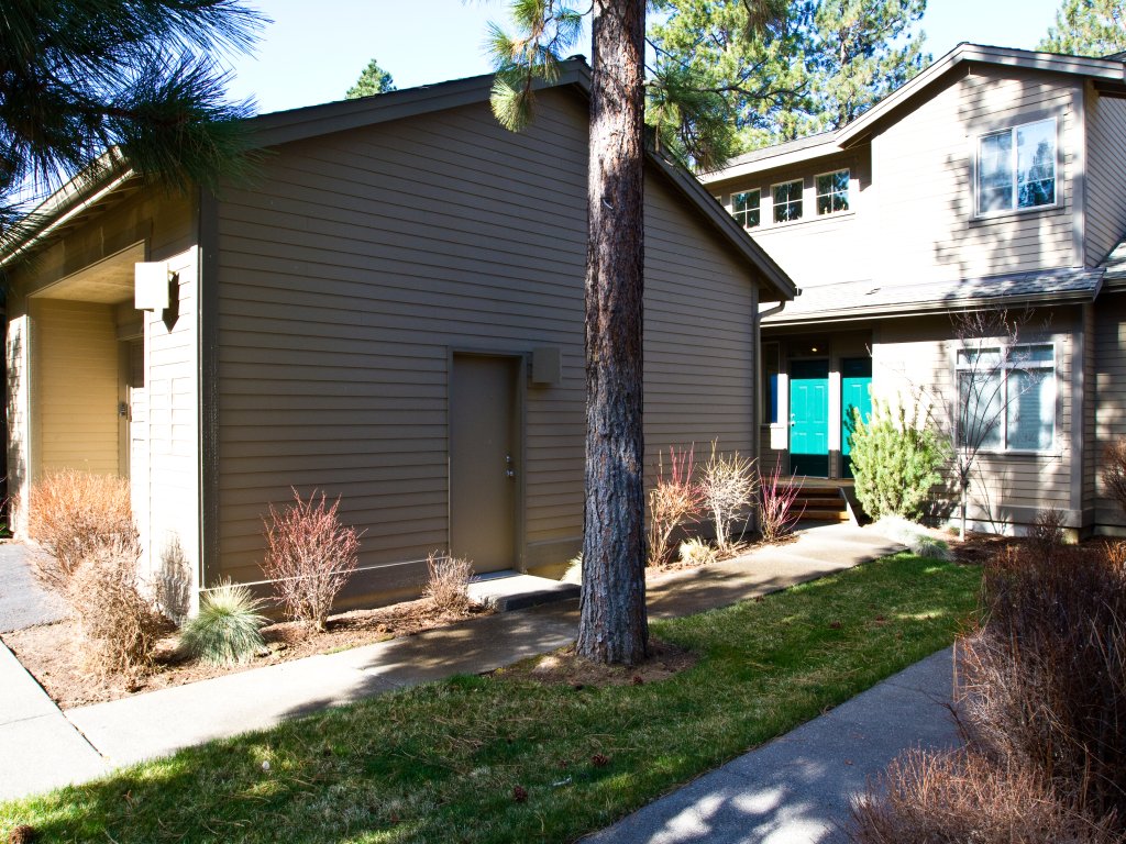 Widgi Creek #22 Vacation Rental in Bend - RedAwning