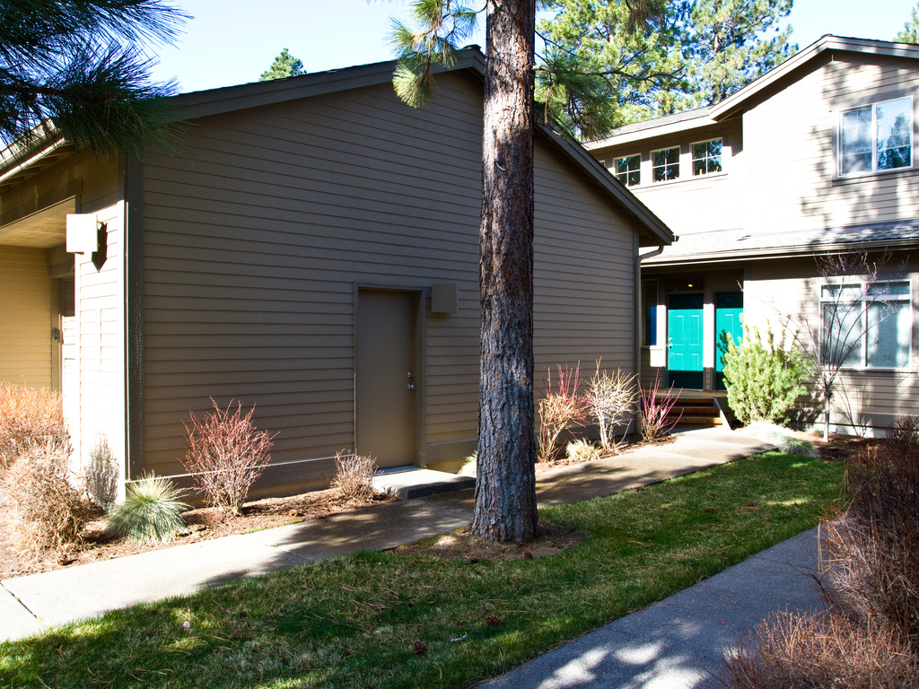 Widgi Creek #22 Vacation Rental in Bend - RedAwning