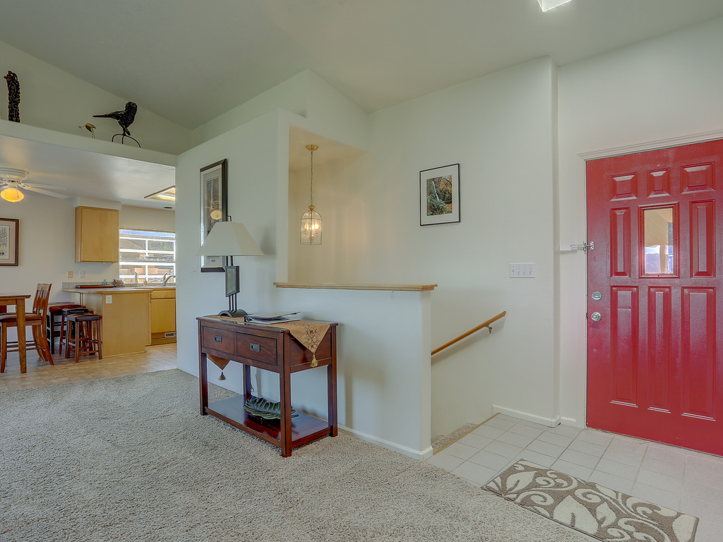 Amber Sunset Vacation Rental in Mosier - RedAwning