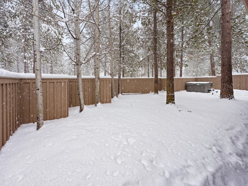 9 Hoodoo Home with XBOX 360 and Private Hot Tub Vacation Rental in Sunriver - RedAwning