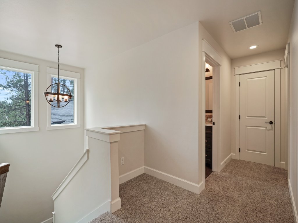 Trails End Retreat Vacation Rental in Bend - RedAwning