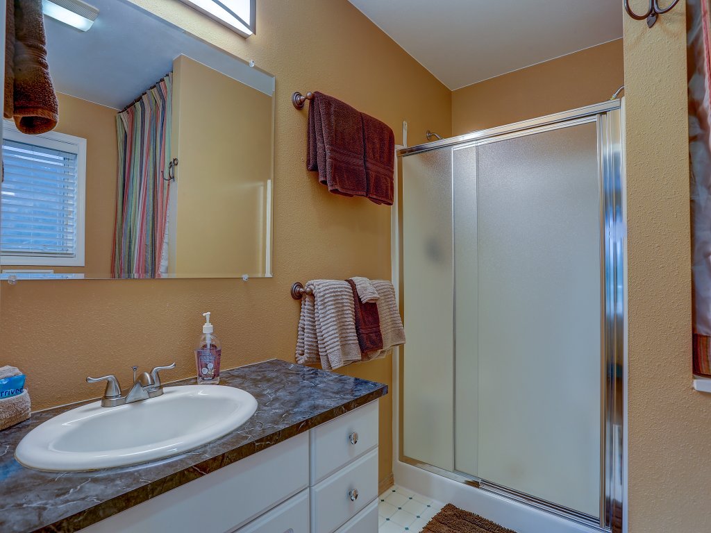 Northern Lights Vacation Rental in White Salmon - RedAwning