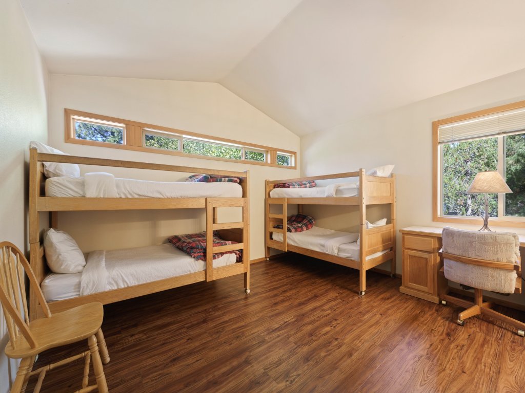 1 Colonial Private Family Vacation Home features Bikes to Explore Sunriver Vacation Rental in Sunriver - RedAwning