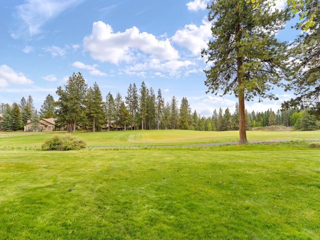 Villa #5 at Broken Top Vacation Rental in Bend - RedAwning