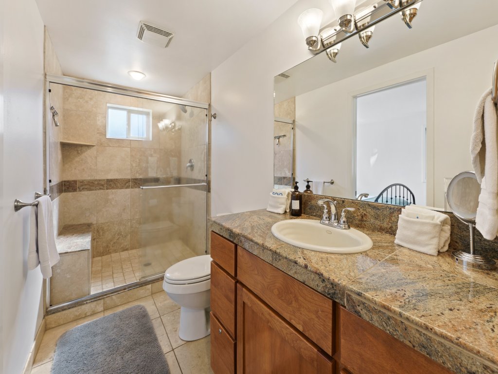 2 Landrise Pet-Friendly Home with Bikes to Use Vacation Rental in Sunriver - RedAwning