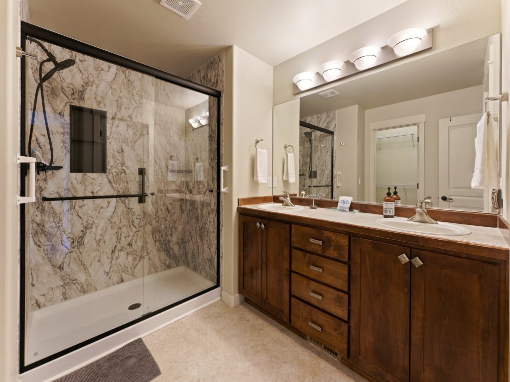 Quinn Creek Vacation Rental in Bend - RedAwning