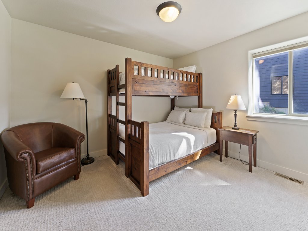 Quinn Creek Vacation Rental in Bend - RedAwning
