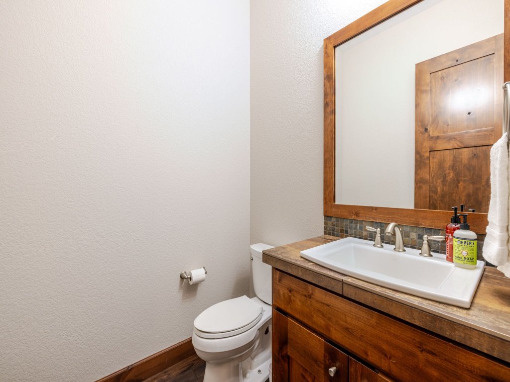 Points West Vacation Rental in Bend - RedAwning