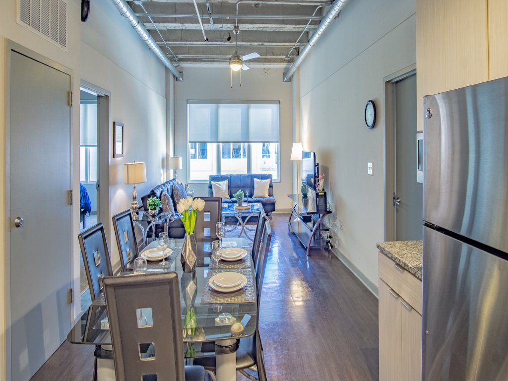2BR Fully Furnished Apartment in Midtown Atlanta Vacation Rental in Atlanta - RedAwning