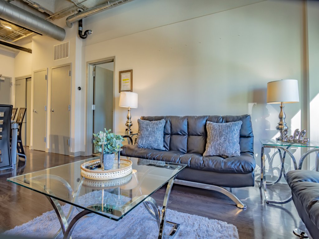 2BR Fully Furnished Apartment in Midtown Atlanta Vacation Rental in Atlanta - RedAwning
