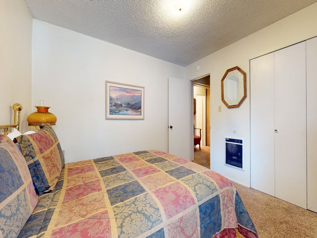Timberline 44 Cozy and Quiet, Corner Unit, Lots of Natural Light Vacation Rental in Mammoth Lakes - RedAwning